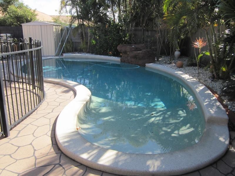 104 Carpenter Way, Sandstone Point QLD 4511