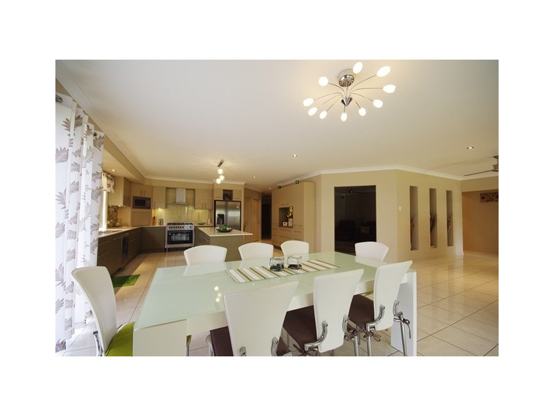 33 Cocos Drive, Ningi QLD 4511