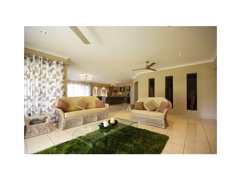 33 Cocos Drive, Ningi QLD 4511