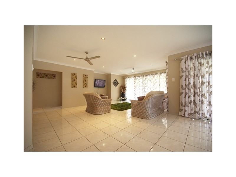 33 Cocos Drive, Ningi QLD 4511