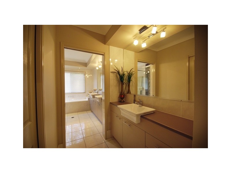 33 Cocos Drive, Ningi QLD 4511