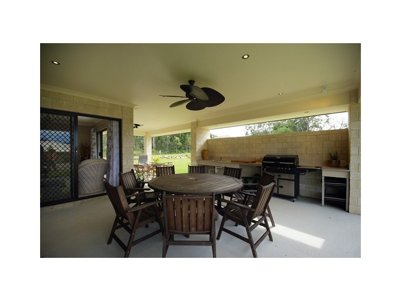 33 Cocos Drive, Ningi QLD 4511