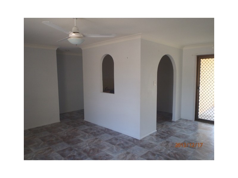 6 Moatah Avenue, Beachmere QLD 4510