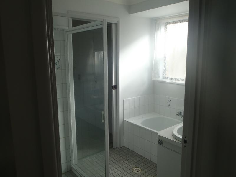 6 Moatah Avenue, Beachmere QLD 4510