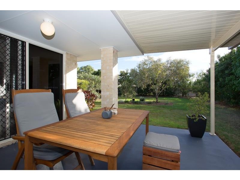 4/3 to 5 Weeroona Avenue, Beachmere QLD 4510