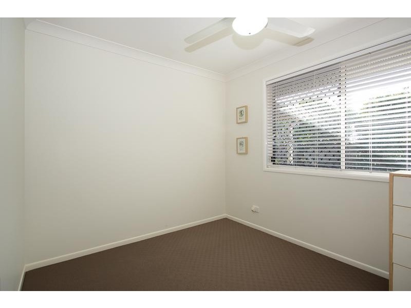 4/3 to 5 Weeroona Avenue, Beachmere QLD 4510