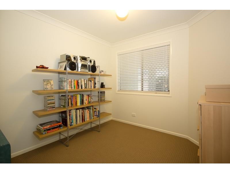 4/3 to 5 Weeroona Avenue, Beachmere QLD 4510