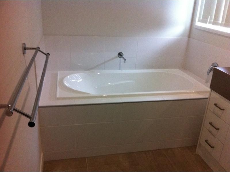 1/2 Pristine Court, Ningi QLD 4511