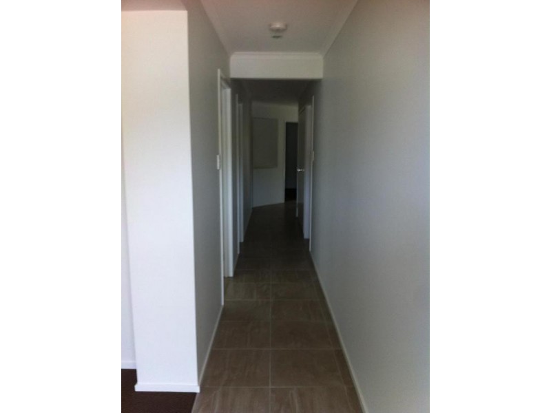 1/2 Pristine Court, Ningi QLD 4511