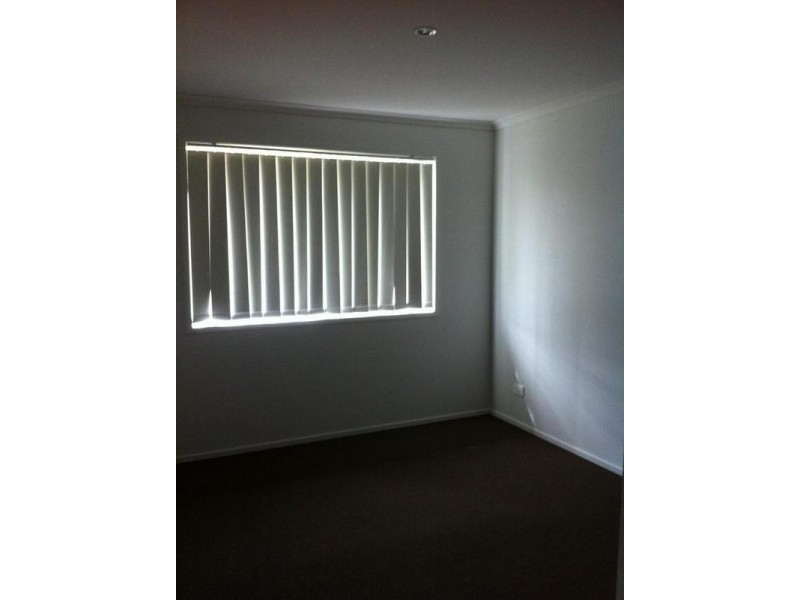 1/2 Pristine Court, Ningi QLD 4511