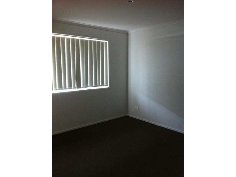 1/2 Pristine Court, Ningi QLD 4511