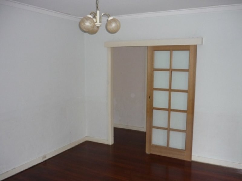 11 Crawley Road, Armadale WA 6112