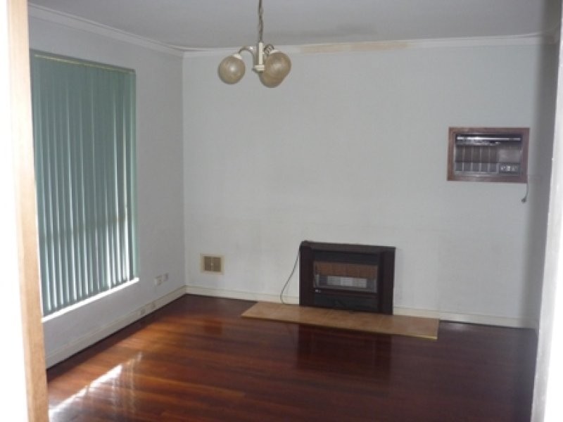 11 Crawley Road, Armadale WA 6112