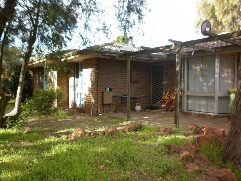 34 Gribble Avenue, Armadale WA 6112