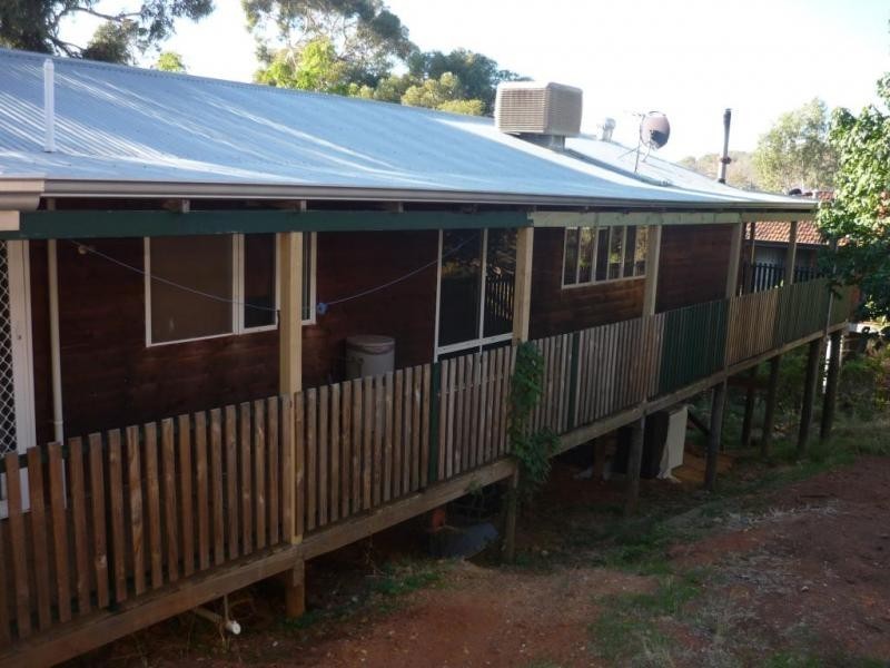15 Amethyst Crescent, Mount Richon WA 6112