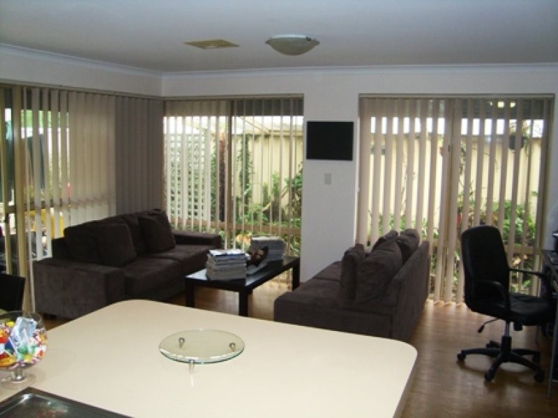 Seville Grove WA 6112