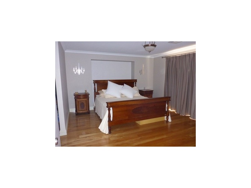 14 Sophia Grove, Roleystone WA 6111