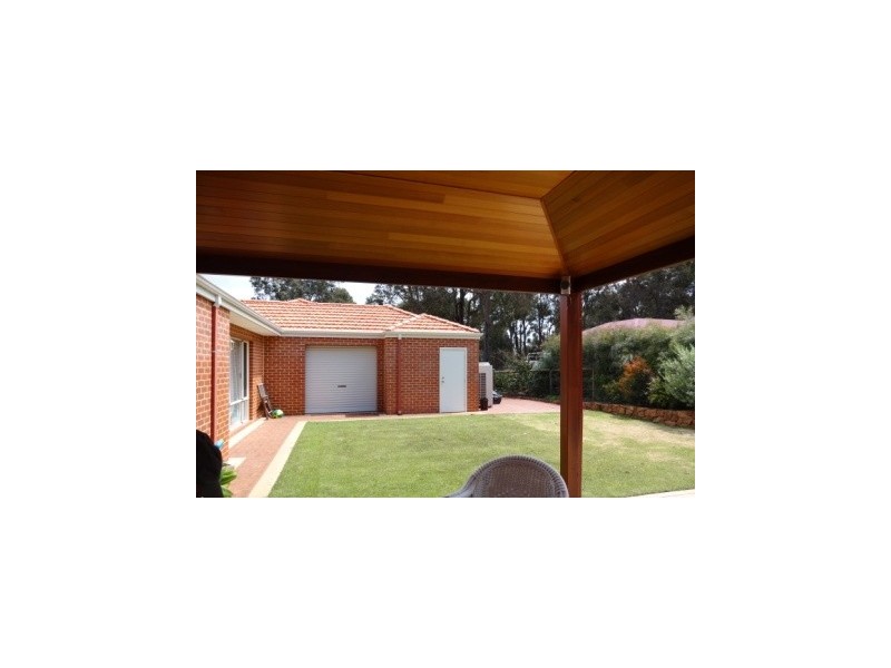 14 Sophia Grove, Roleystone WA 6111