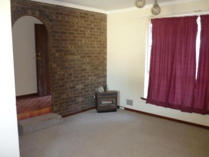 27 Tait St, Armadale WA 6112