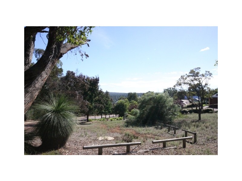 110 Heritage Drive, Roleystone WA 6111