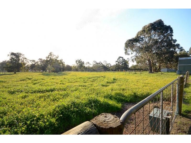 95 Masters Rd, Darling Downs WA 6122