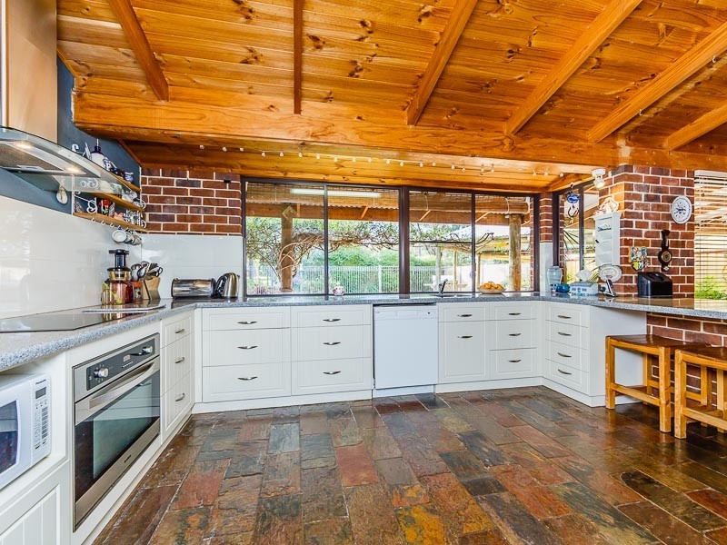 95 Masters Rd, Darling Downs WA 6122