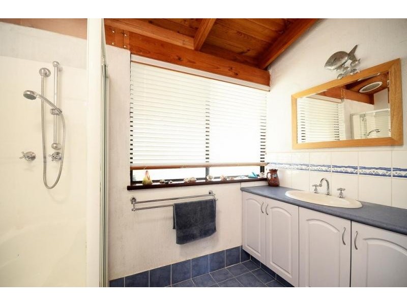 95 Masters Rd, Darling Downs WA 6122