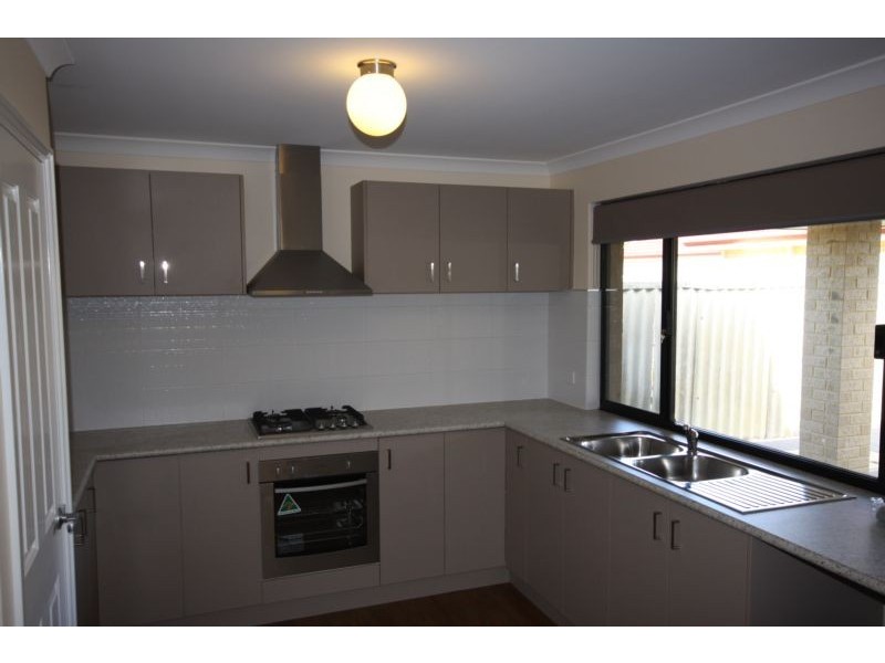 267B George St, Queens Park WA 6107