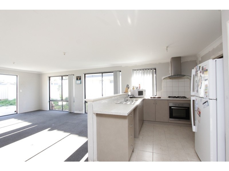 Seville Grove WA 6112