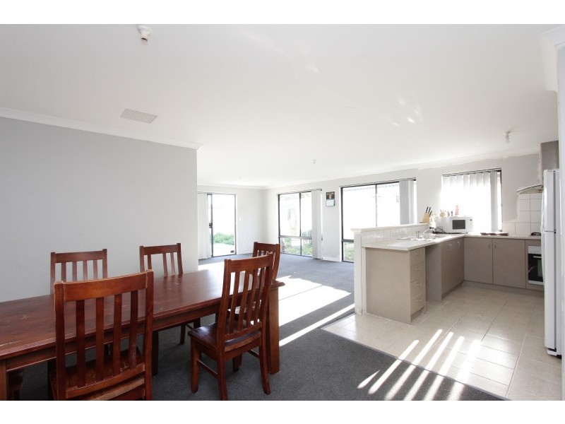 Seville Grove WA 6112