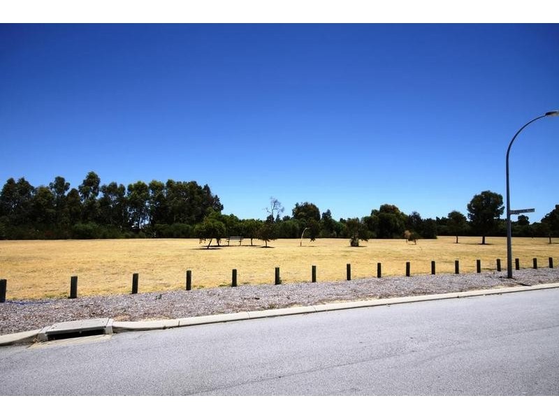 Seville Grove WA 6112