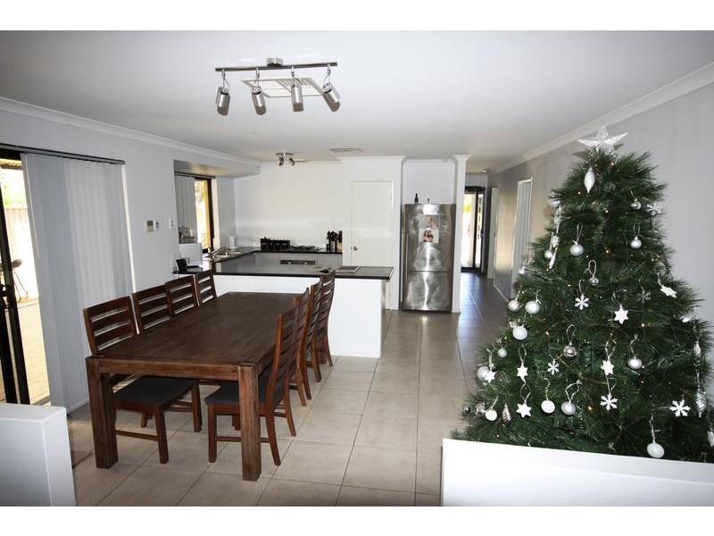 Seville Grove WA 6112