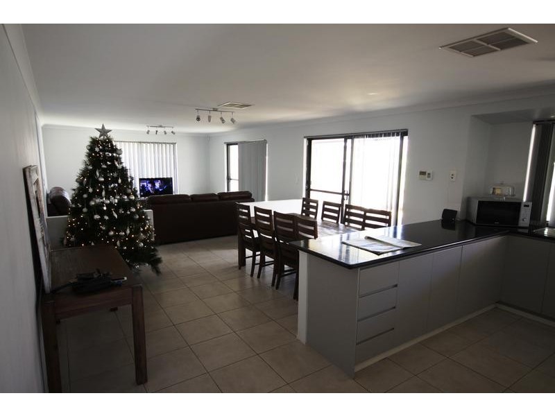 Seville Grove WA 6112