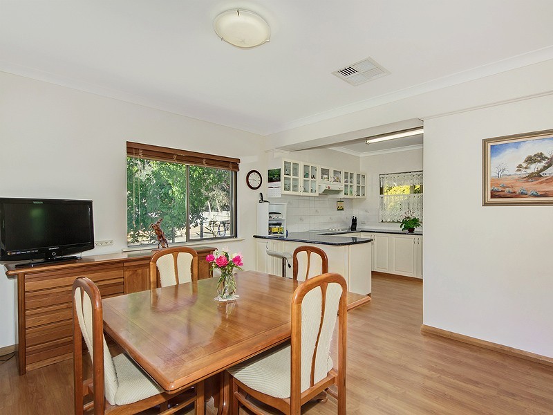 19 Bernborough Way, Darling Downs WA 6122