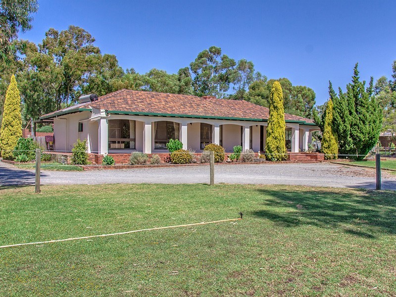 250 Hopkinson Rd, Darling Downs WA 6122