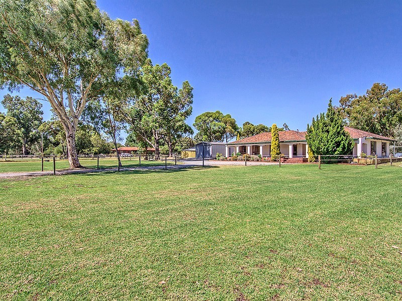 250 Hopkinson Rd, Darling Downs WA 6122