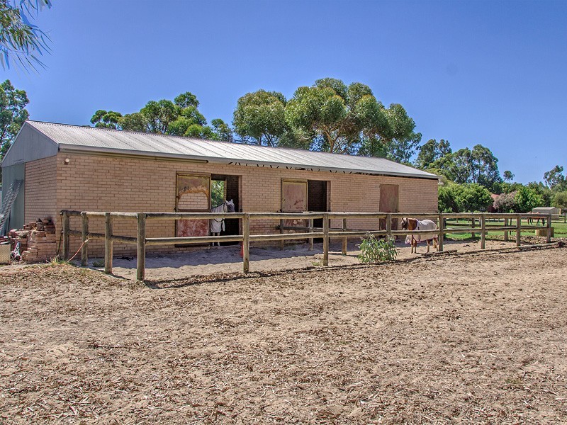 250 Hopkinson Rd, Darling Downs WA 6122