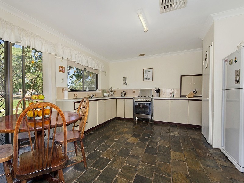 250 Hopkinson Rd, Darling Downs WA 6122