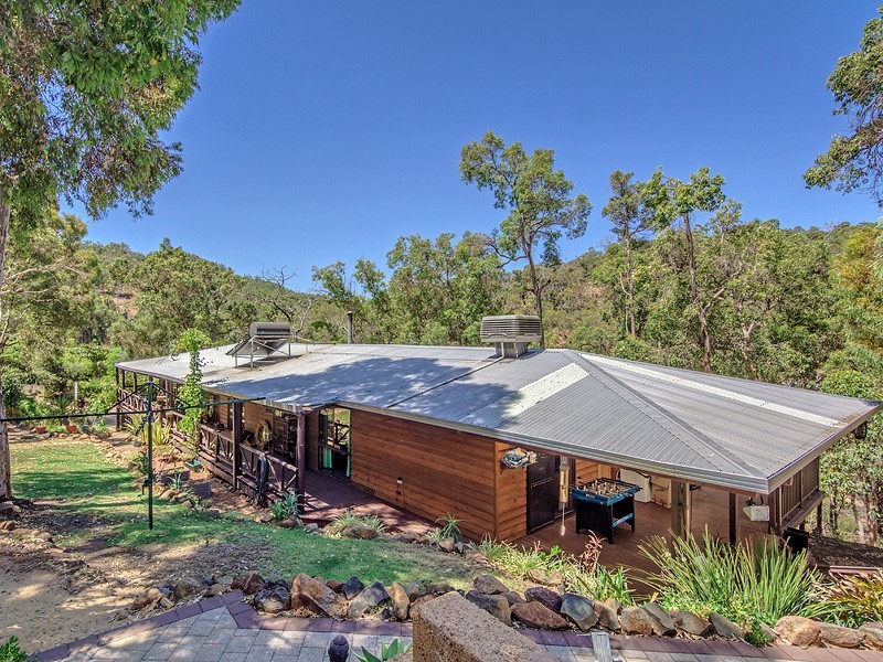 96 Urch Rd, Roleystone WA 6111
