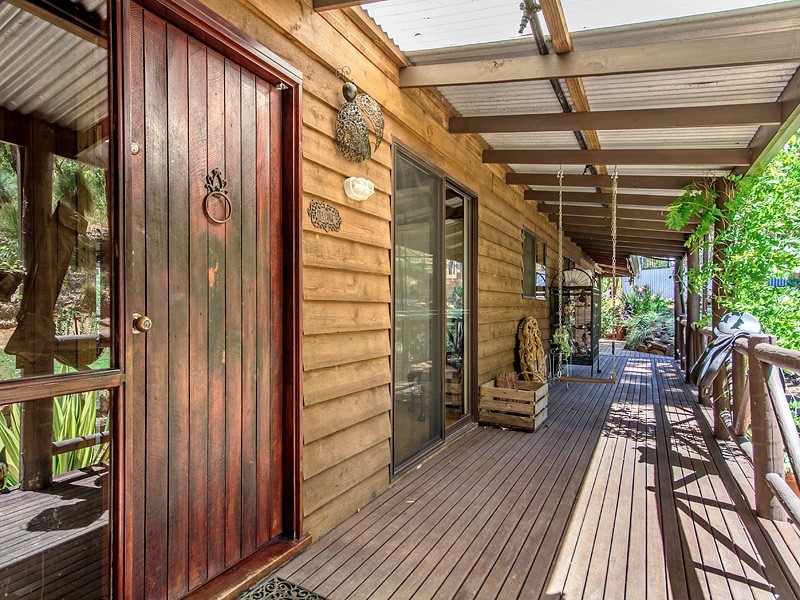 96 Urch Rd, Roleystone WA 6111