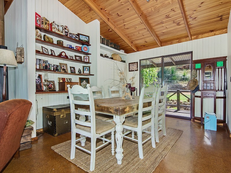 96 Urch Rd, Roleystone WA 6111