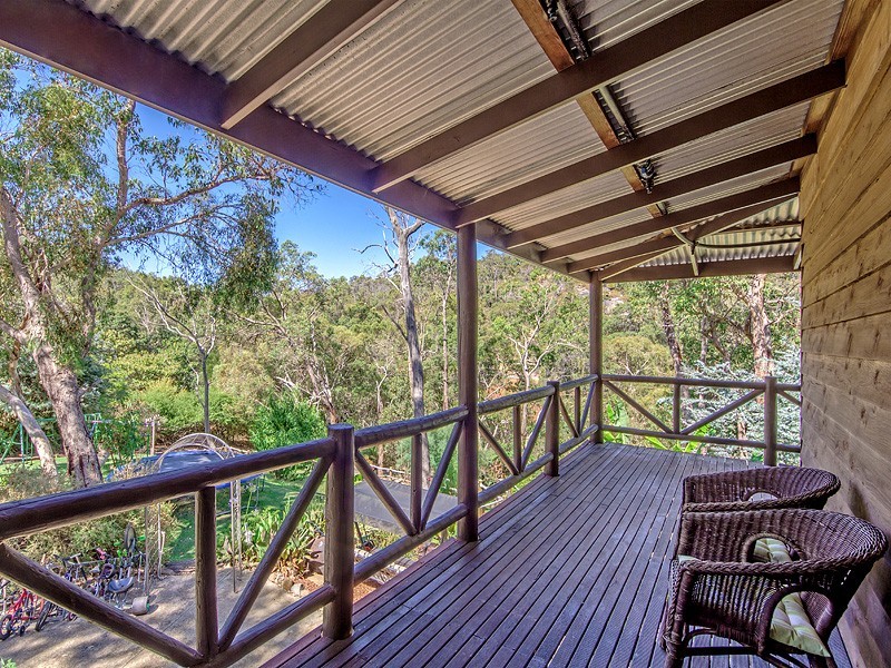 96 Urch Rd, Roleystone WA 6111