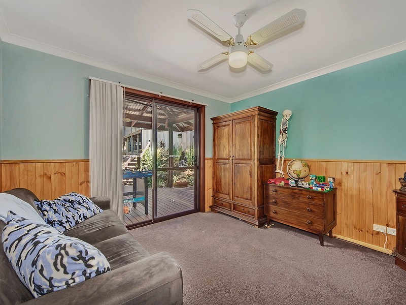 96 Urch Rd, Roleystone WA 6111