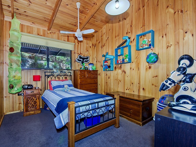 96 Urch Rd, Roleystone WA 6111