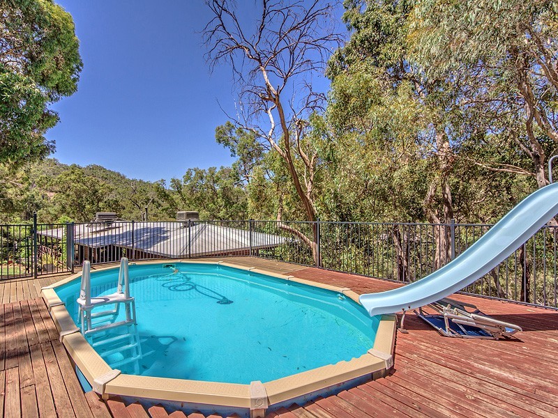 96 Urch Rd, Roleystone WA 6111