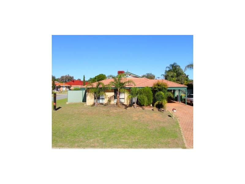 2 Bohemia Grove, Seville Grove WA 6112