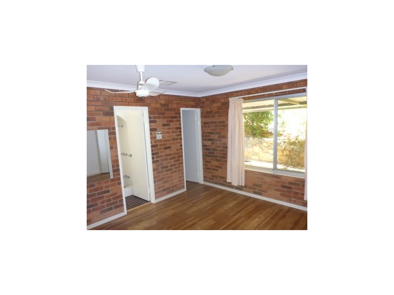 12 Jade St, Mount Richon WA 6112