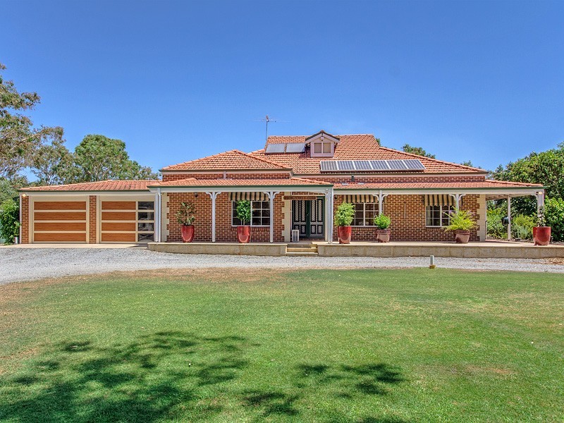 1533 Leslie St, Southern River WA 6110