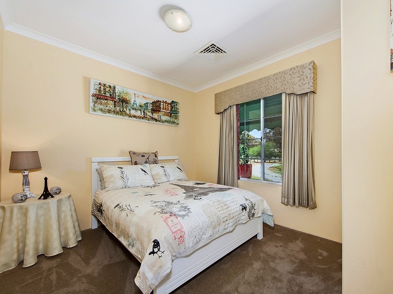 1533 Leslie St, Southern River WA 6110