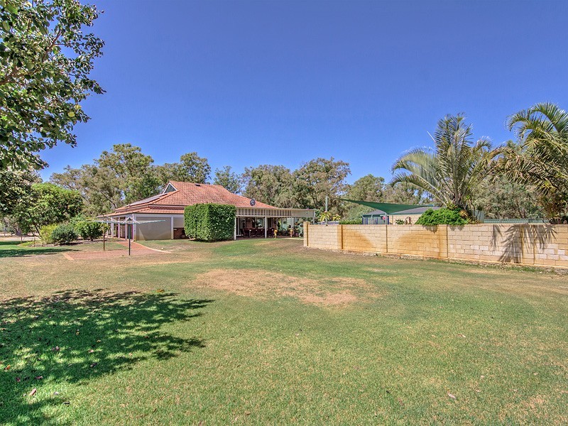 1533 Leslie St, Southern River WA 6110